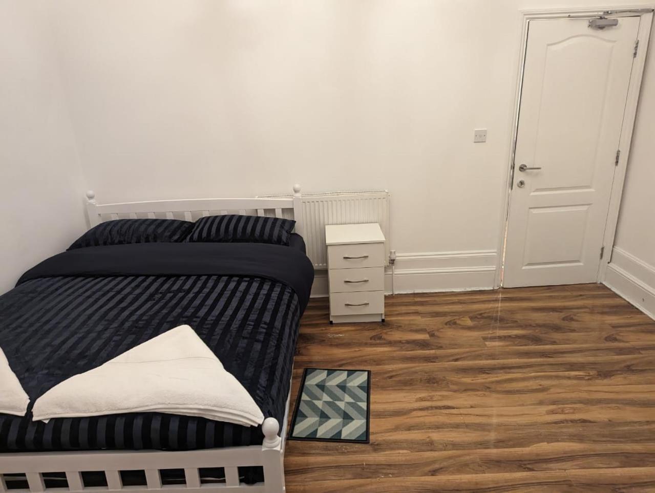 Privatunterkunft Rayan's Stratford *